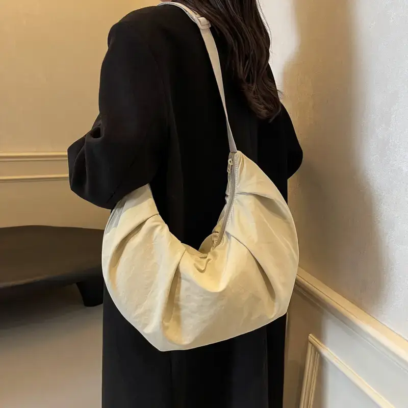 Black Lightweight Shoulder Bag for Women - Image 7