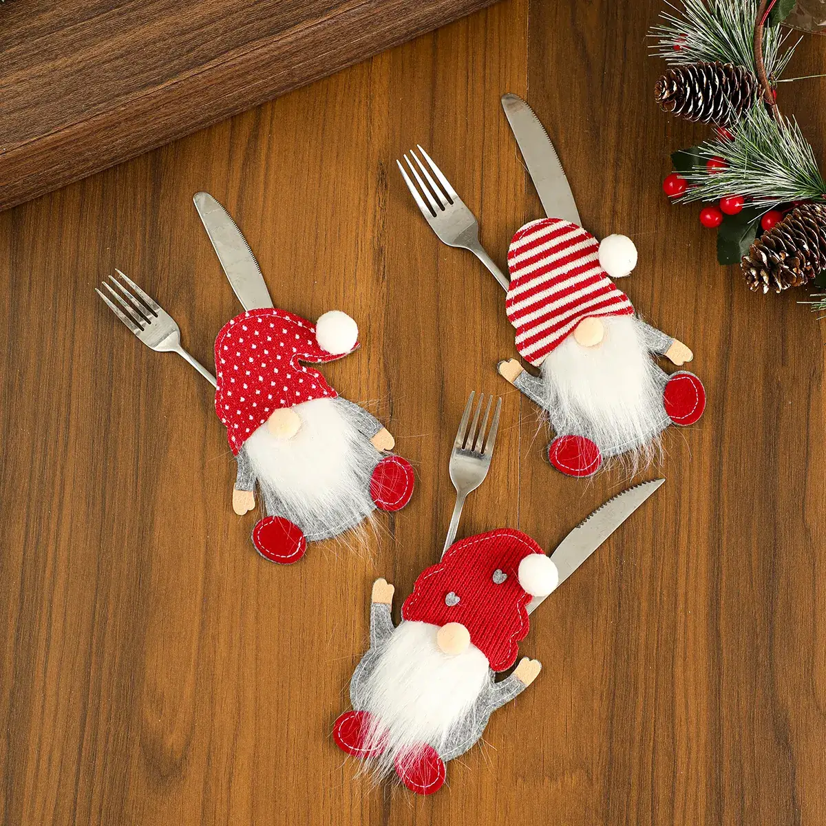 Rudolph Gnome Tableware Set Red White - Image 5