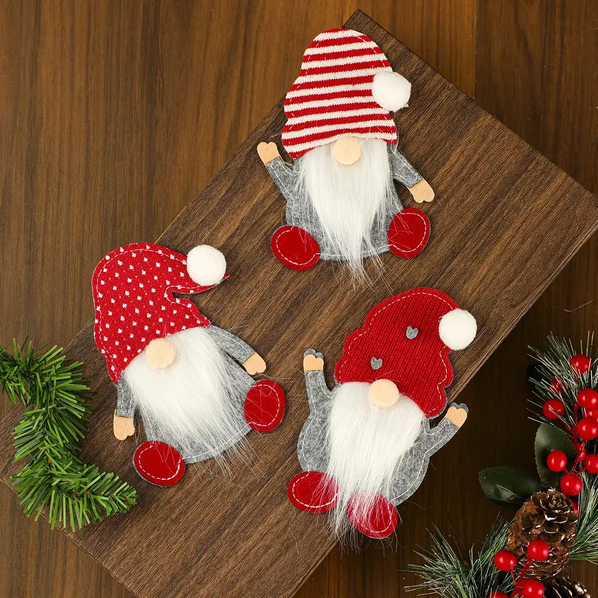 Rudolph Gnome Tableware Set Red White - Image 6
