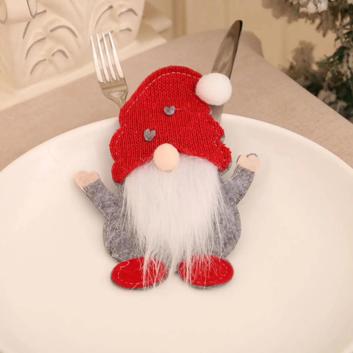 Rudolph Gnome Tableware Set Red White — feature 7