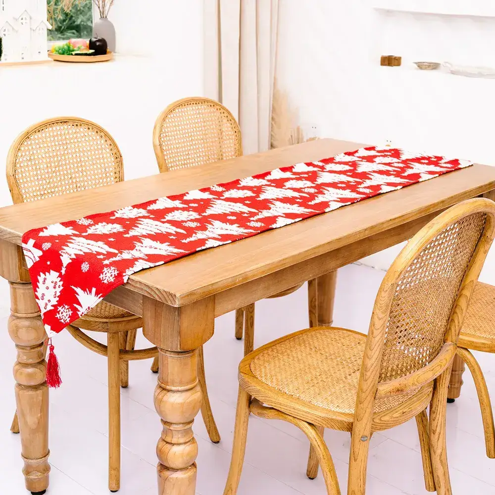 Knitted Red Rose Table Flag Decor for Christmas - Image 14
