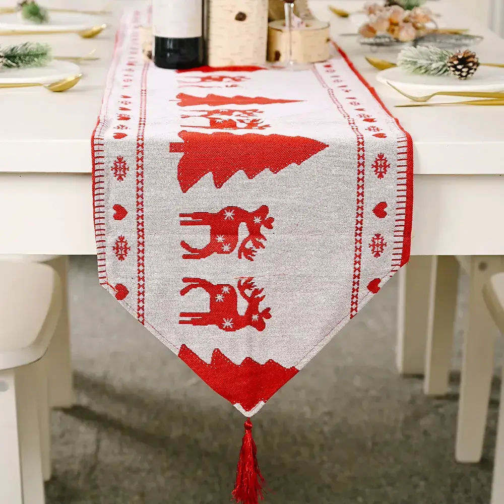 Knitted Red Rose Table Flag Decor for Christmas - Image 6