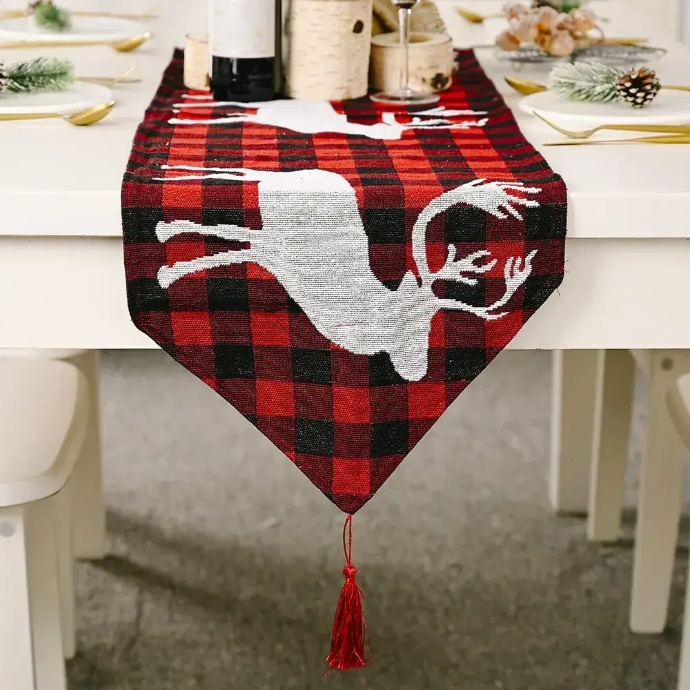 Knitted Red Rose Table Flag Decor for Christmas - Image 7
