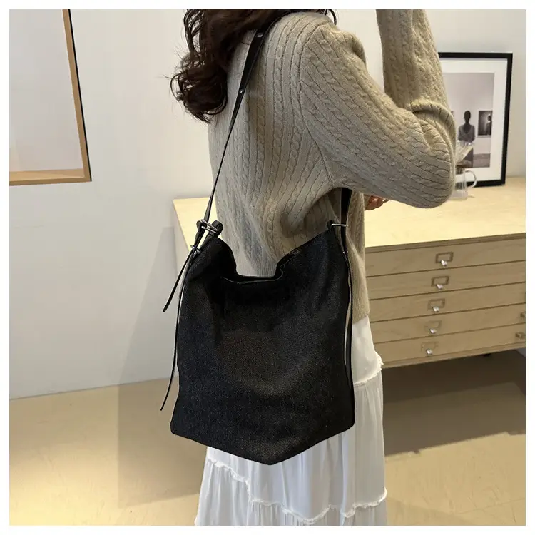 Women's Korean Style Blue Denim Shoulder Bag 2024 — feature 17