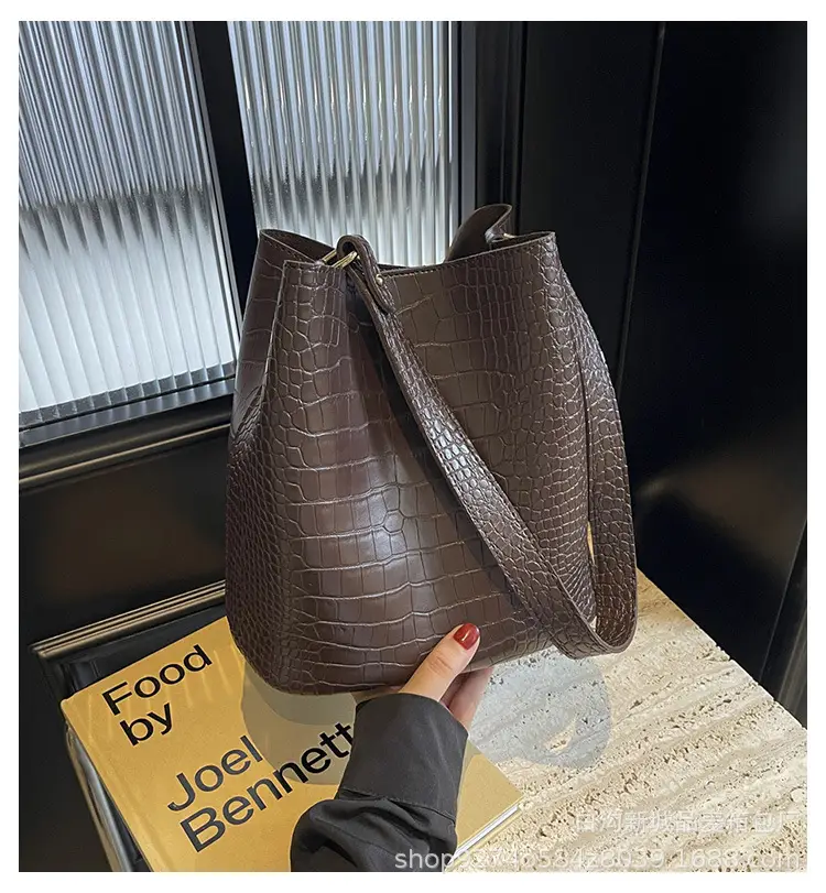Large Fish Skin Bucket Bag for Women 2026 — feature 1