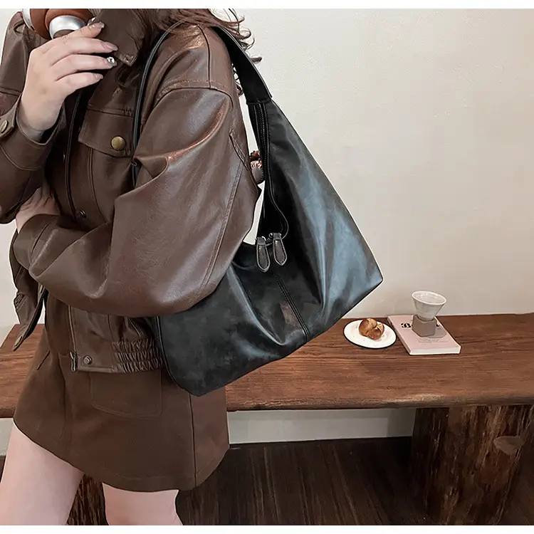 Women's Large Capacity Grey Leather Tote Bag — feature 13