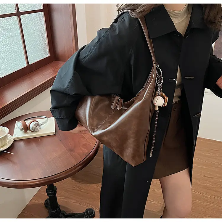 Women's Large Capacity Grey Leather Tote Bag — feature 14