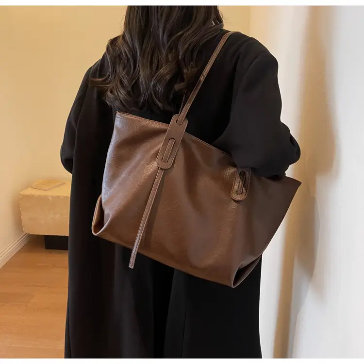 Trendy Brown Soft Shoulder Bag for Women 2026 β feature 21