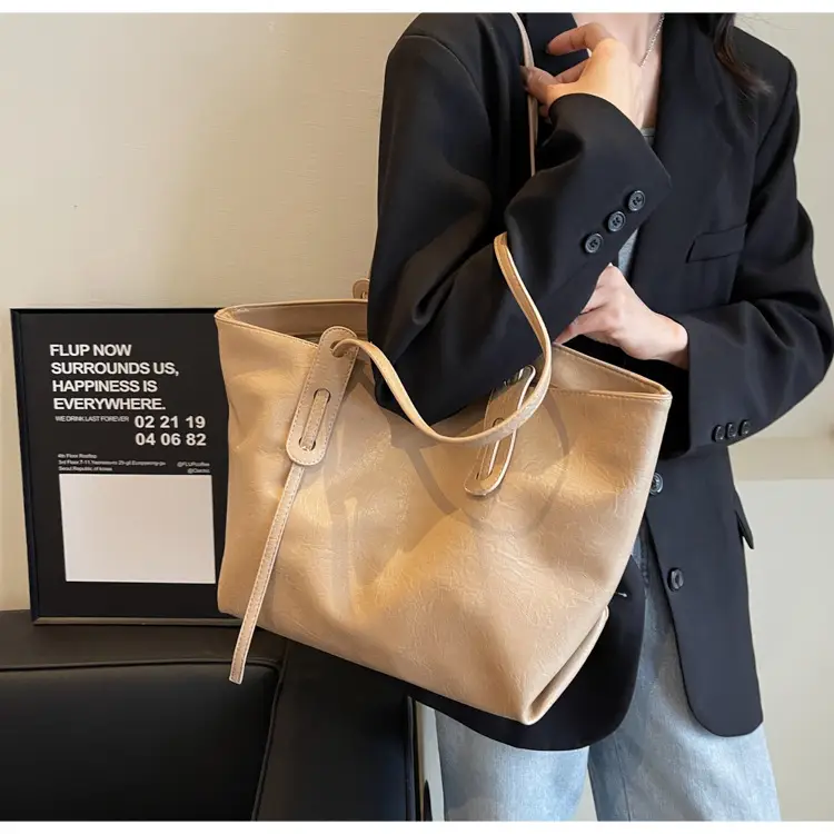 Trendy Brown Soft Shoulder Bag for Women 2026 β feature 24