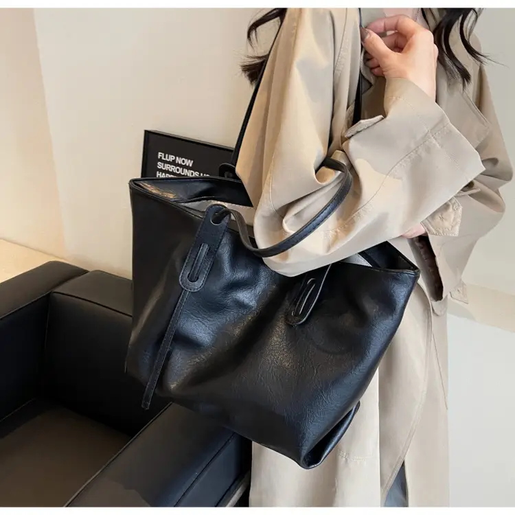 Trendy Brown Soft Shoulder Bag for Women 2026 β feature 28