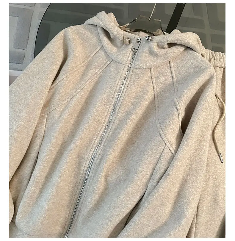 Fashionable and Stylish Fleece-Lined Sports Suit 2026 Women's Autumn and Winter New Style Zip-Up Hooded Sweatshirt and Wide-Leg Pants Two-Piece Set Trendy — feature 7