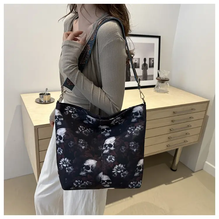Navy Blue Skull Crossbody Bag Large Capacity — feature 17