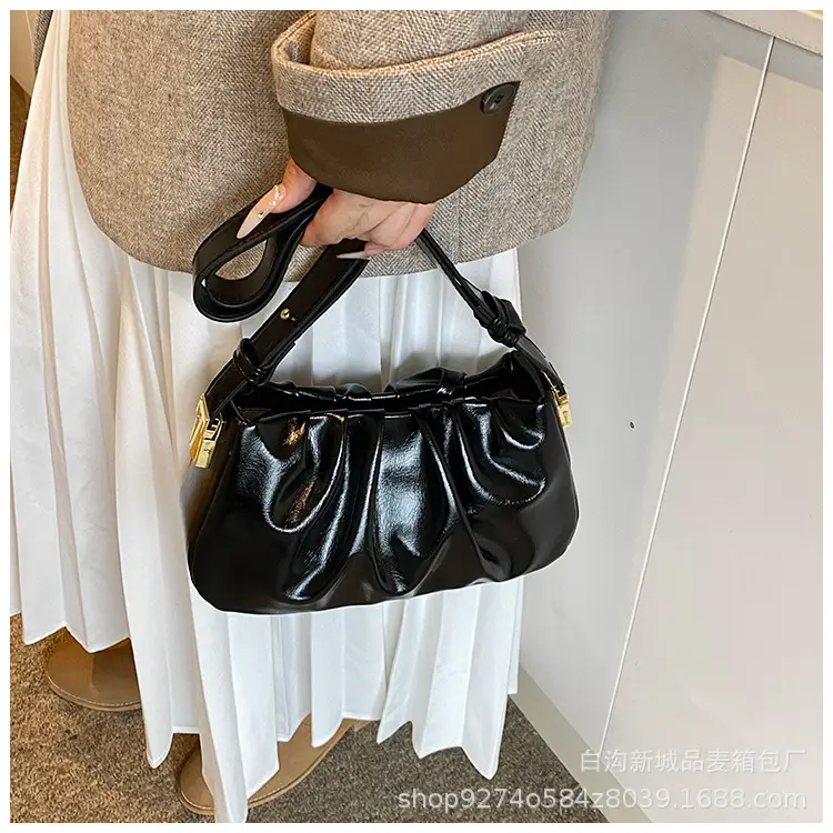 Small Women's Pleated Shoulder Crossbody Bag Solid Color — feature 17