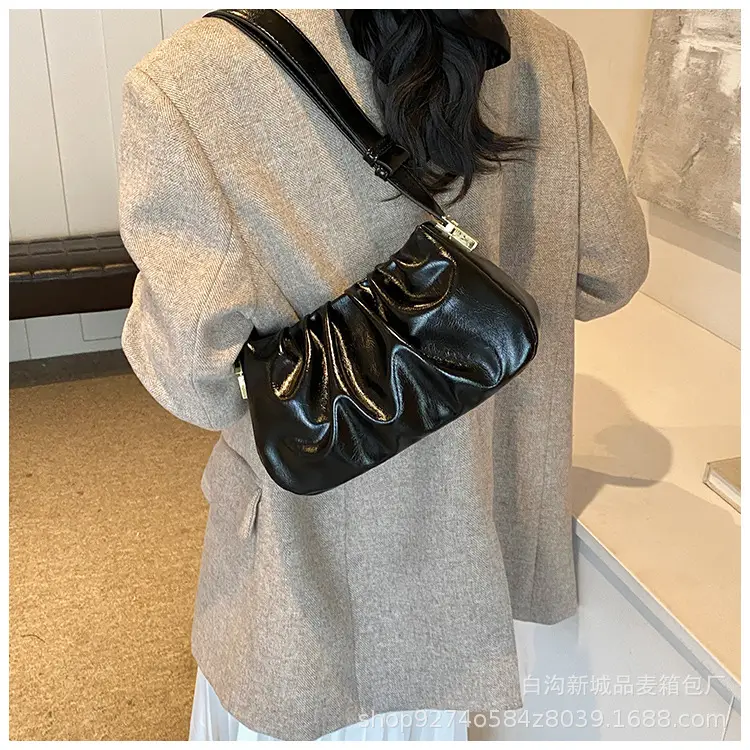 Small Women's Pleated Shoulder Crossbody Bag Solid Color — feature 18