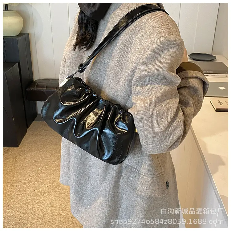 Small Women's Pleated Shoulder Crossbody Bag Solid Color — feature 19
