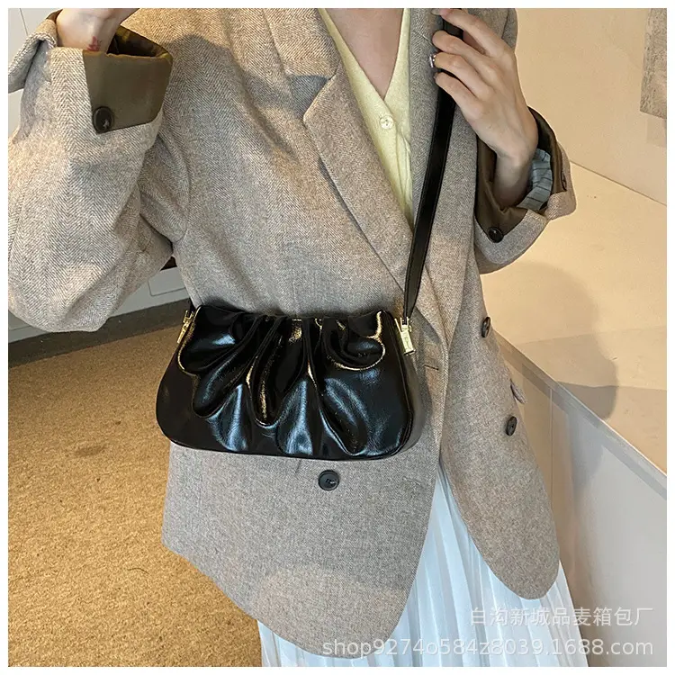 Small Women's Pleated Shoulder Crossbody Bag Solid Color — feature 21