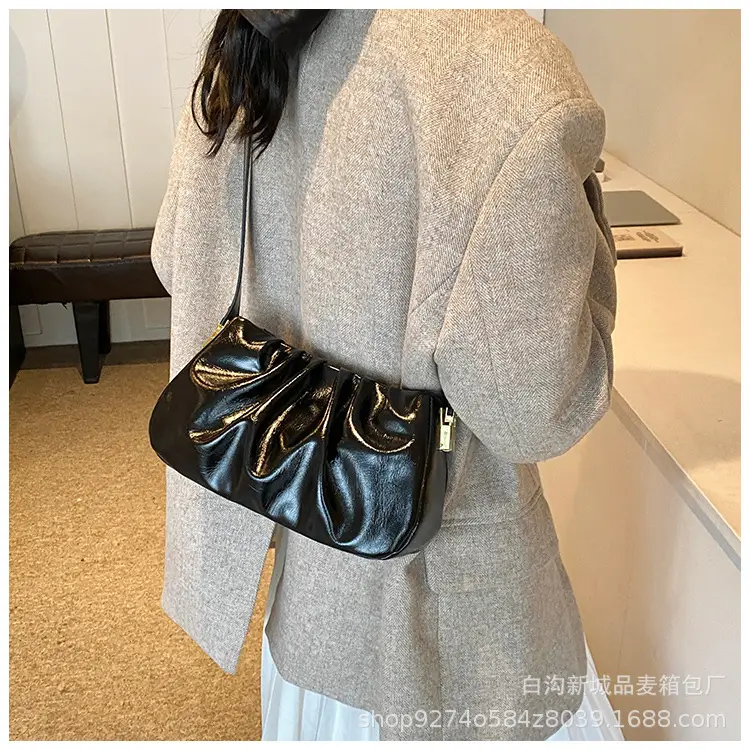 Small Women's Pleated Shoulder Crossbody Bag Solid Color — feature 22