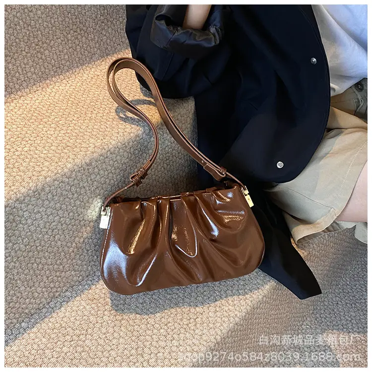 Small Women's Pleated Shoulder Crossbody Bag Solid Color — feature 26