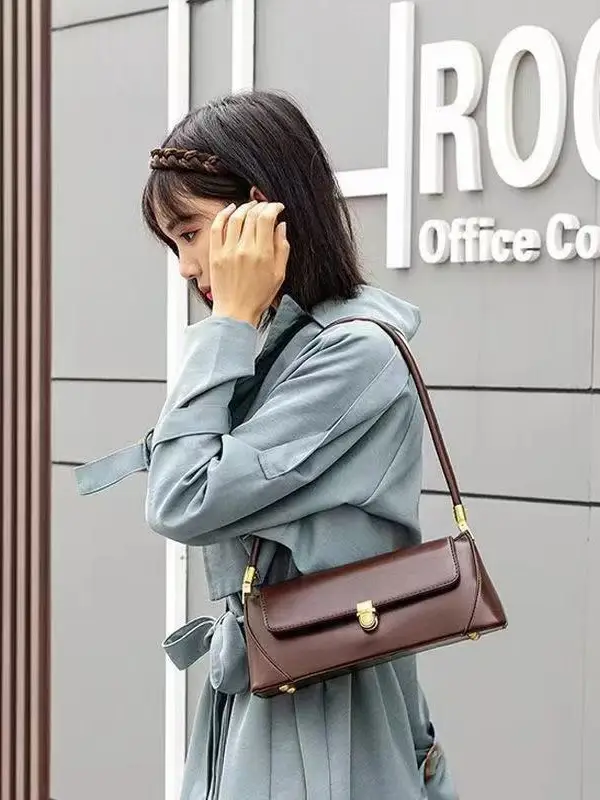 2026 Women's Brown Leather Shoulder Bag with Gold Clasp - Image 6