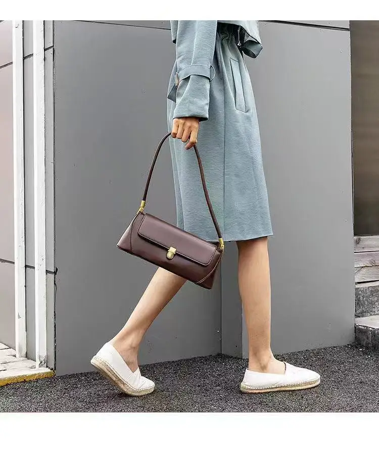 2026 Women's Brown Leather Shoulder Bag with Gold Clasp — feature 10