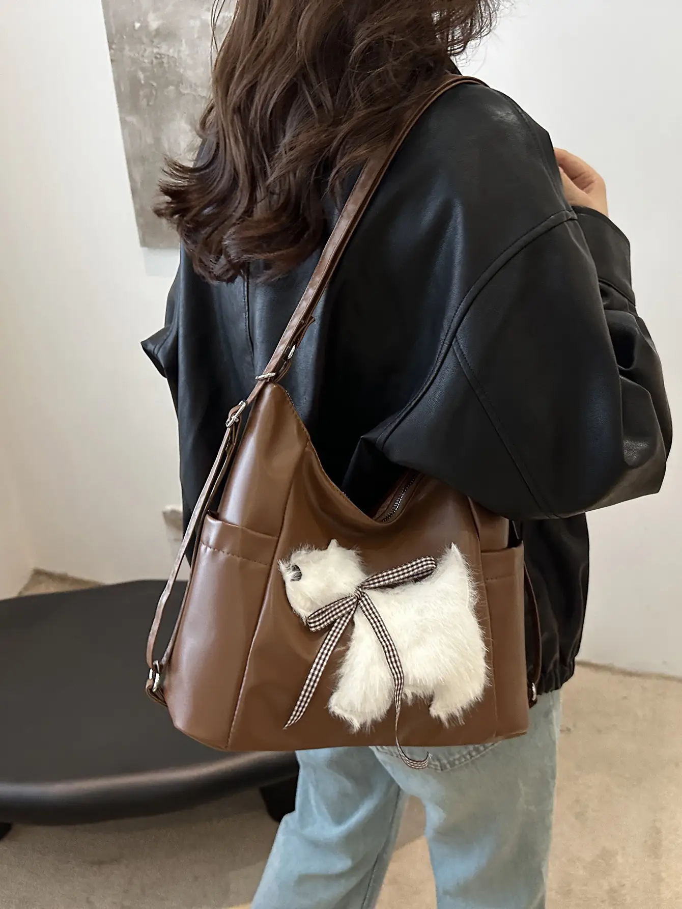 Women's Brown Faux Fur Crossbody Bag with Cute Design - Image 4