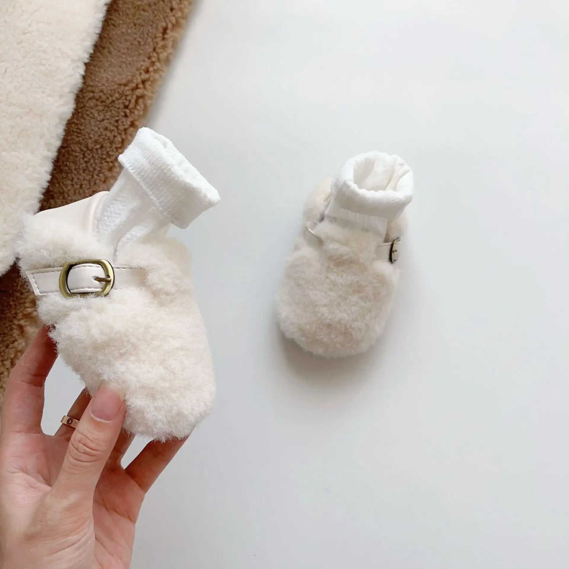 Winter Plush Fur Baby Shoes for Men Women Non-Slip Velcro — feature 5