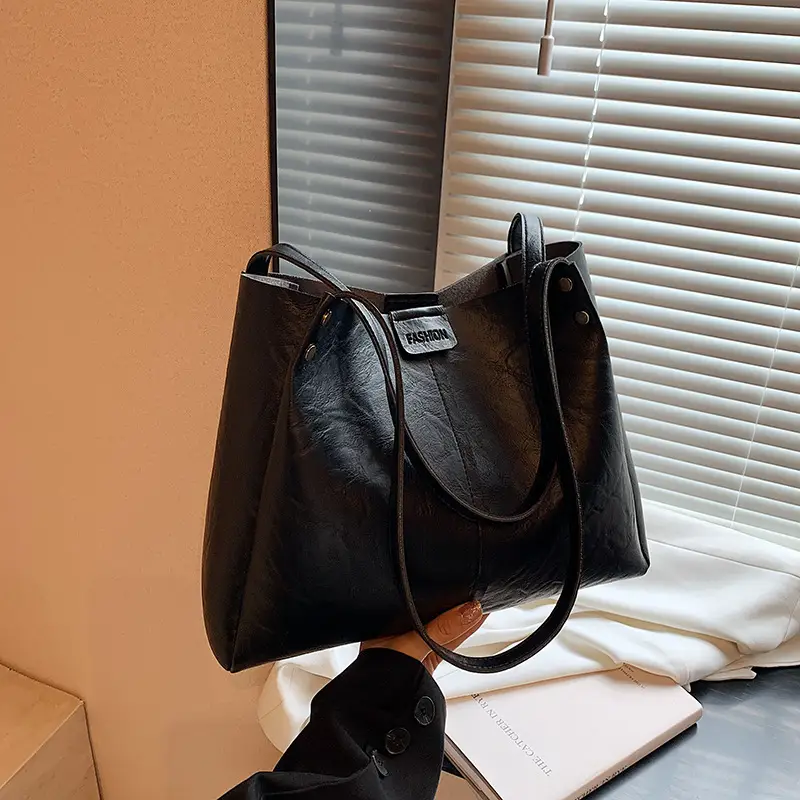 Brown Leather Retro Commuter Tote Bag 2024 - Image 7