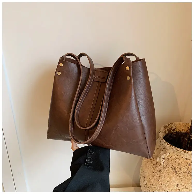 Brown Leather Retro Commuter Tote Bag 2024 — feature 21