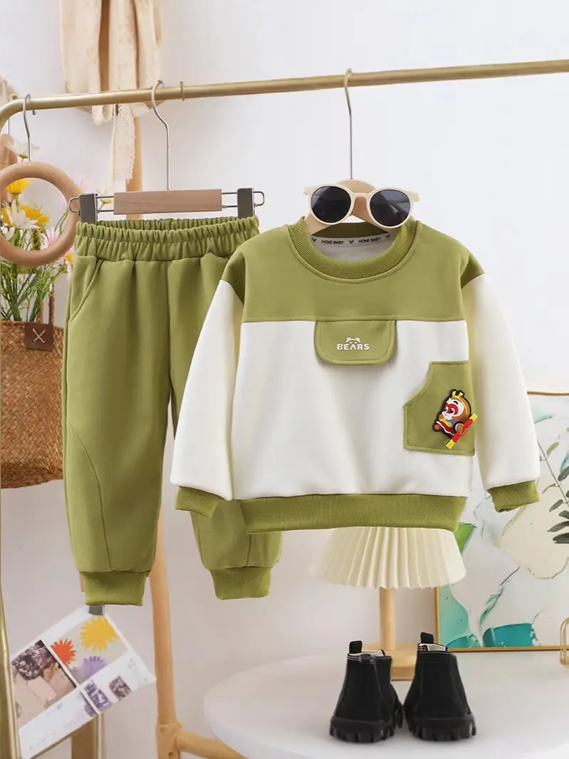 Autumn 2025 New Type a Boys and Girls Suit Baby Sweatshirt Spring and Autum Gold Hoop Free Rotating Kidsren's Suit