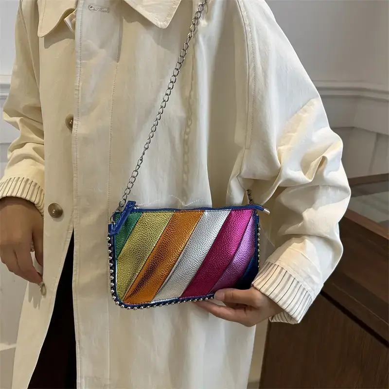 Korean Style Striped Chain Crossbody Bag for Women - Image 3