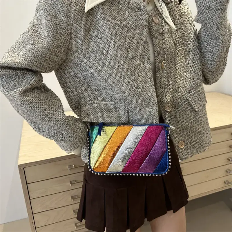 Korean Style Striped Chain Crossbody Bag for Women - Image 4
