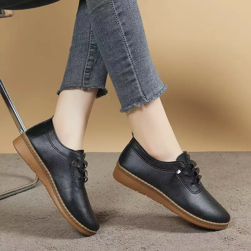 Women's 2025 new fashion soft leather soft bottom flat shoes shoes casual small leather shoes mother shoes manufacturers wholesale — feature 5