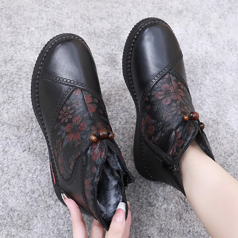 Cotton Shoes Women's Winter Old Beijing fleece-lined Thickened Middle-aged and Elderly Mother Shoes Leather Top Waterproof Non-slip Warm Snow Boots - Image 6