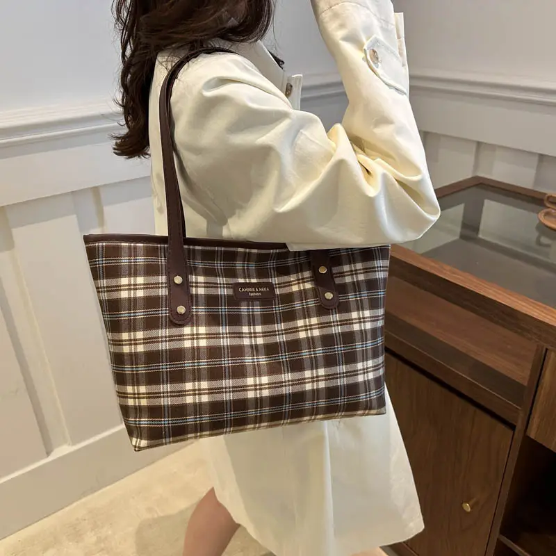 Cross-Border Plaid Shoulder Bag Women 2024 New Commuter Large Capacity - Image 5
