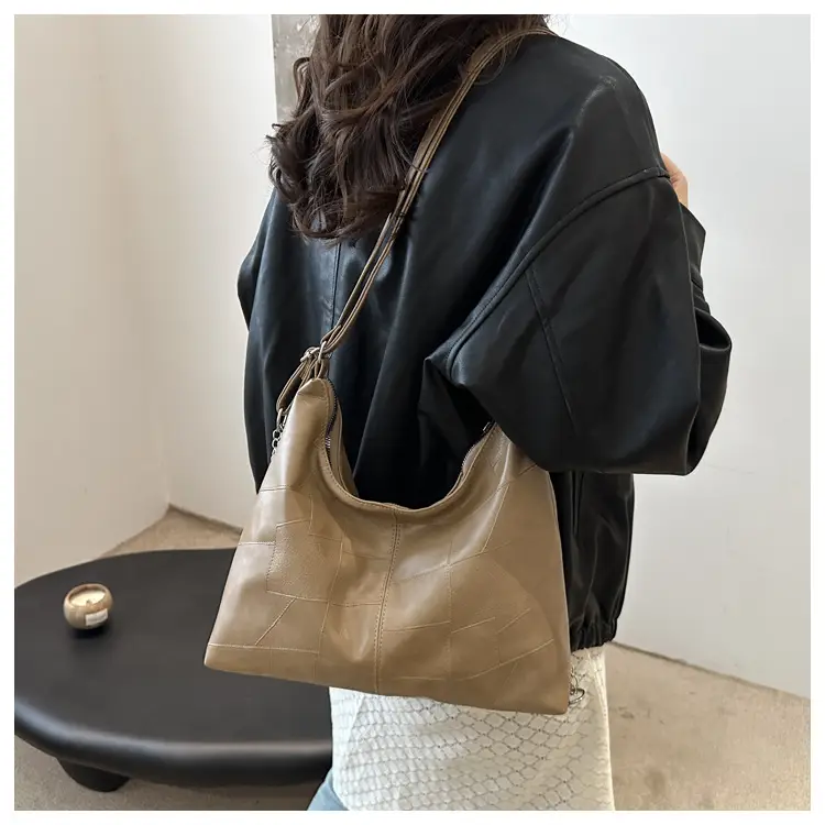 Brown Large Capacity Backshoulder Tote Bag — feature 15