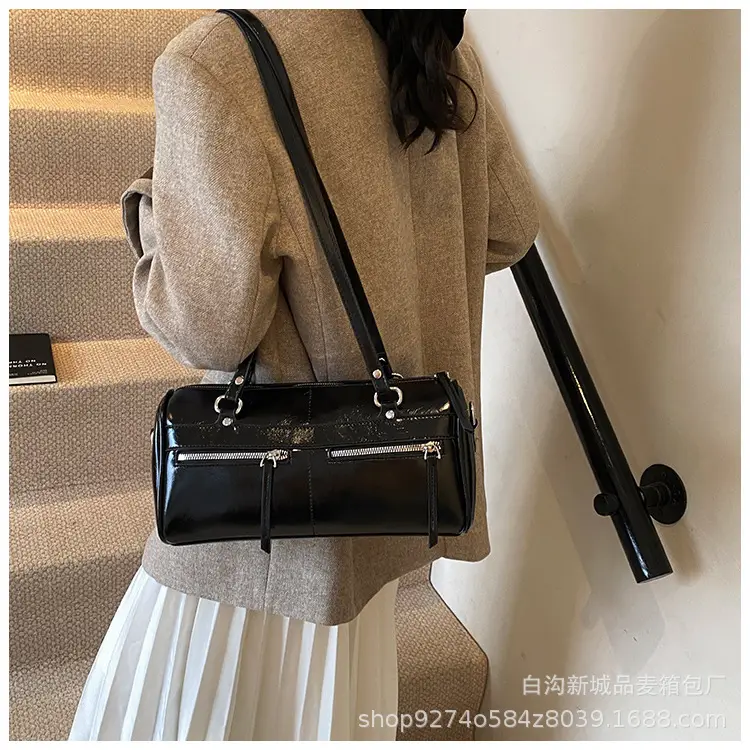 Women's Brown Leather Shoulder Bag Boston Style 2026 — feature 18