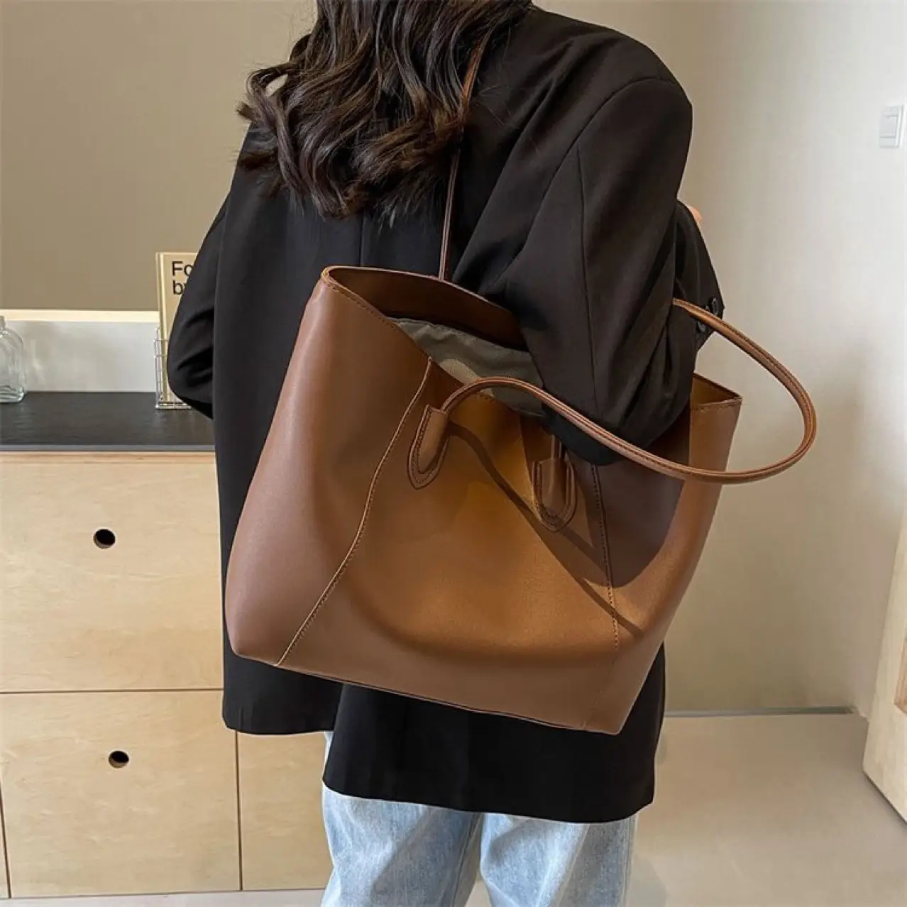 Black Leather Tote Bag for Women Large Capacity All-Match - Image 5