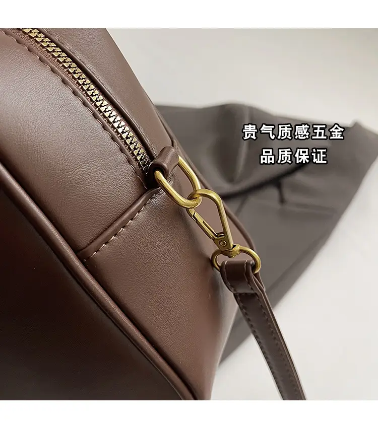 2026 New Fashion Niche Bowling Briefcase Large-Capacity Commuter Handbag High-End Shoulder Crossbody Bag — feature 10