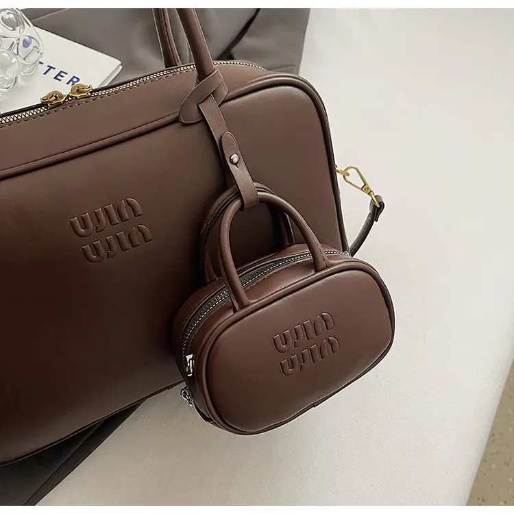 2026 New Fashion Niche Bowling Briefcase Large-Capacity Commuter Handbag High-End Shoulder Crossbody Bag — feature 16
