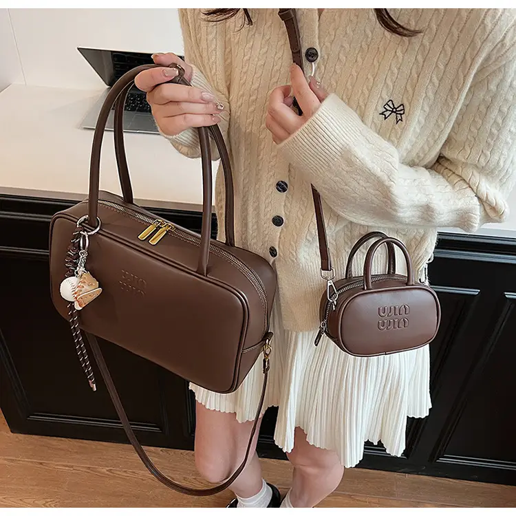 2026 New Fashion Niche Bowling Briefcase Large-Capacity Commuter Handbag High-End Shoulder Crossbody Bag — feature 25