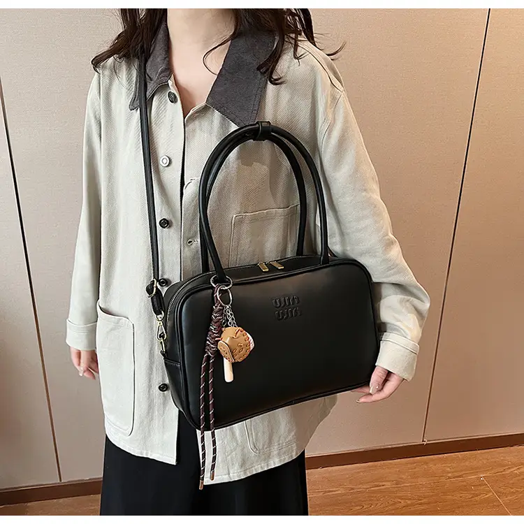 2026 New Fashion Niche Bowling Briefcase Large-Capacity Commuter Handbag High-End Shoulder Crossbody Bag — feature 32