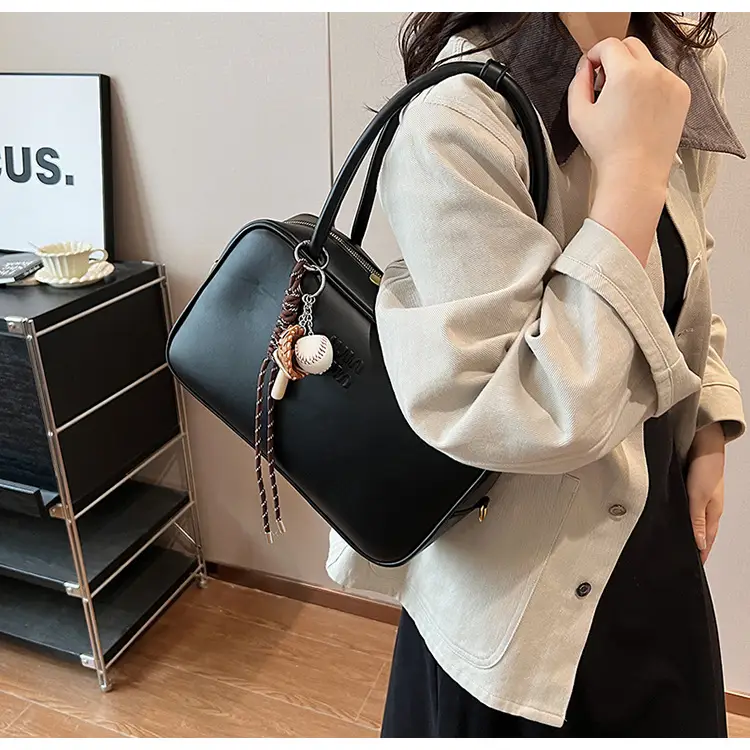 2026 New Fashion Niche Bowling Briefcase Large-Capacity Commuter Handbag High-End Shoulder Crossbody Bag — feature 37