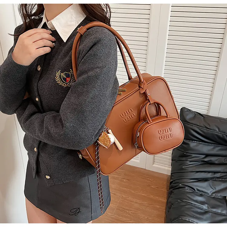 2026 New Fashion Niche Bowling Briefcase Large-Capacity Commuter Handbag High-End Shoulder Crossbody Bag — feature 47