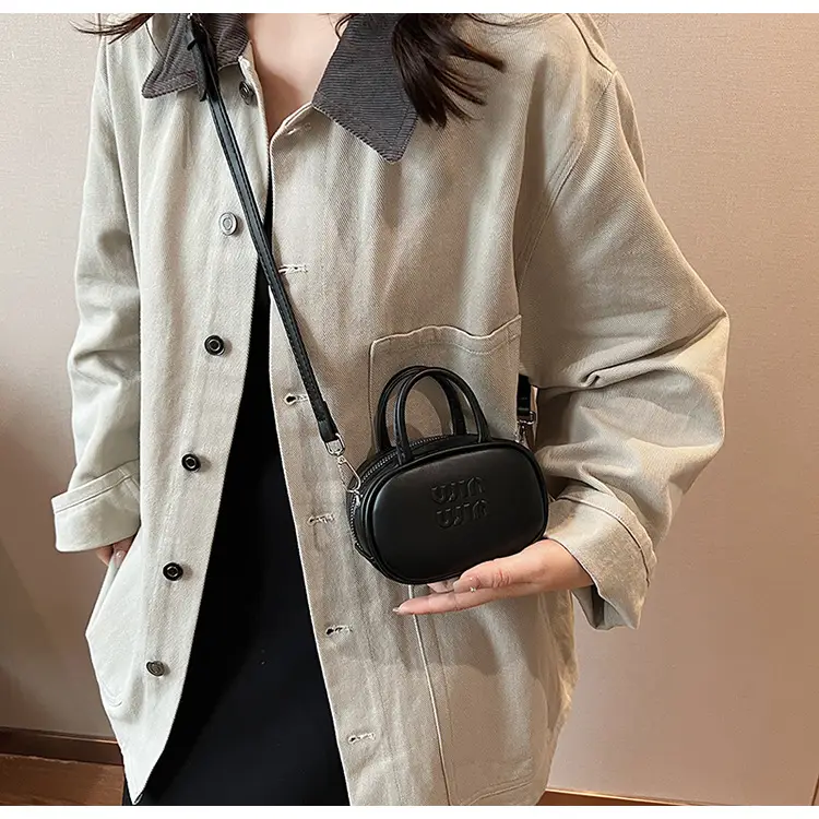 2026 New Fashion Niche Bowling Briefcase Large-Capacity Commuter Handbag High-End Shoulder Crossbody Bag - Image 5