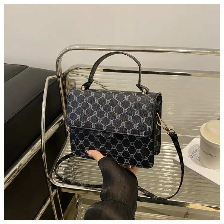 2024 New Retro Textured Crossbody Bag Women — feature 19