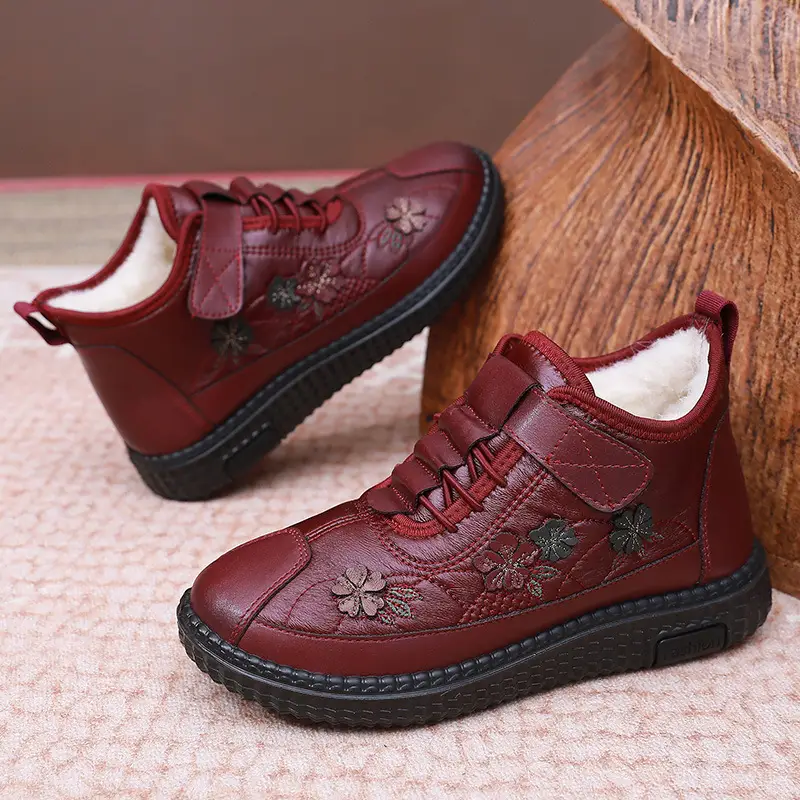 Cotton shoes women's 2024 winter new old Beijing wool fleece-lined thickened soft bottom non-slip mother middle-aged snow boots - Image 4