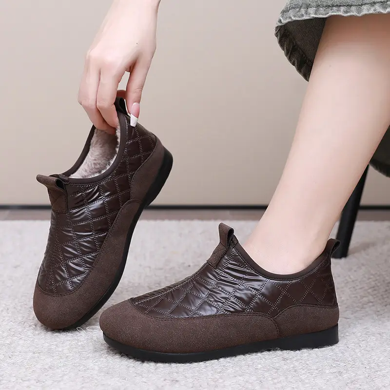 Women's Cotton Shoes 2025 Winter New Style Fleece-Lined Thickened Warm Slip-On Soft Sole Non-Slip Waterproof Mom Shoes Snow Boots - Image 5