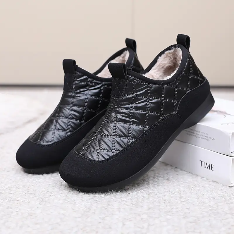 Women's Cotton Shoes 2025 Winter New Style Fleece-Lined Thickened Warm Slip-On Soft Sole Non-Slip Waterproof Mom Shoes Snow Boots - Image 2
