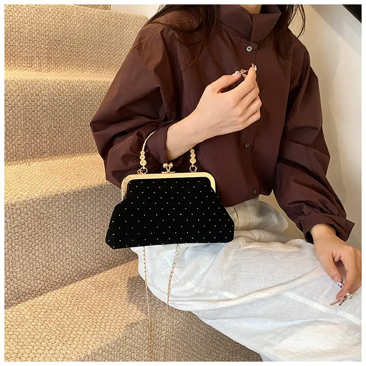 Women's Chain Shoulder Crossbody Bag with Metal Buckle — feature 21
