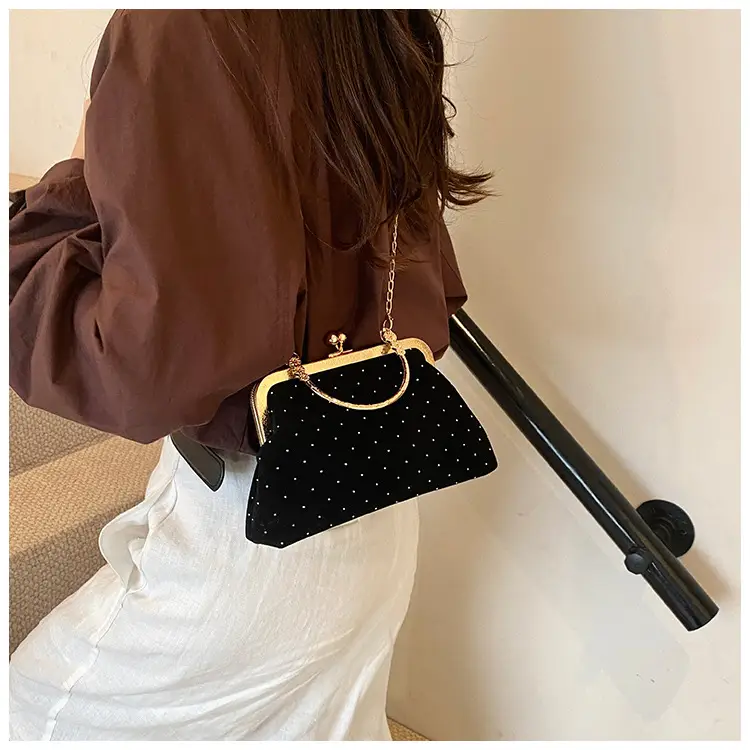 Women's Chain Shoulder Crossbody Bag with Metal Buckle — feature 23